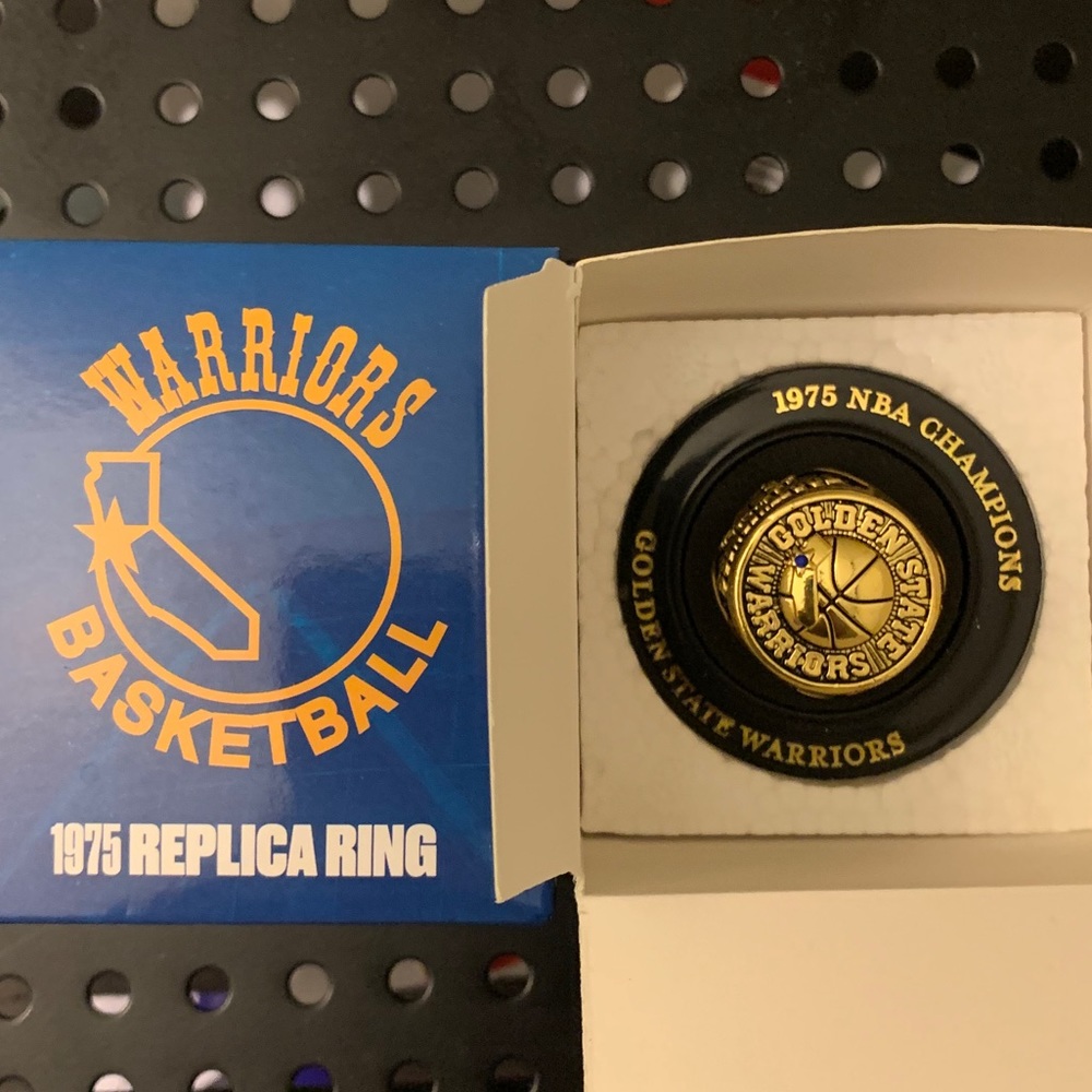 Warriors Basketball 1975 Replica Ring
